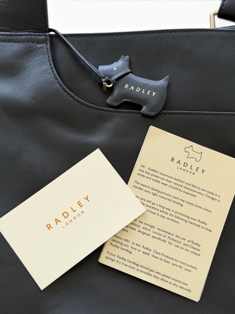 Radley London Pockets Black Leather Slim Crossbody Bag / Purse Scottie Dog Charm - Picture 9 of 12